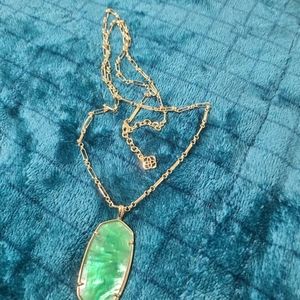 Kendra Scott necklace